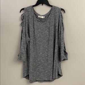 Gray plus size three-quarter sleeve top